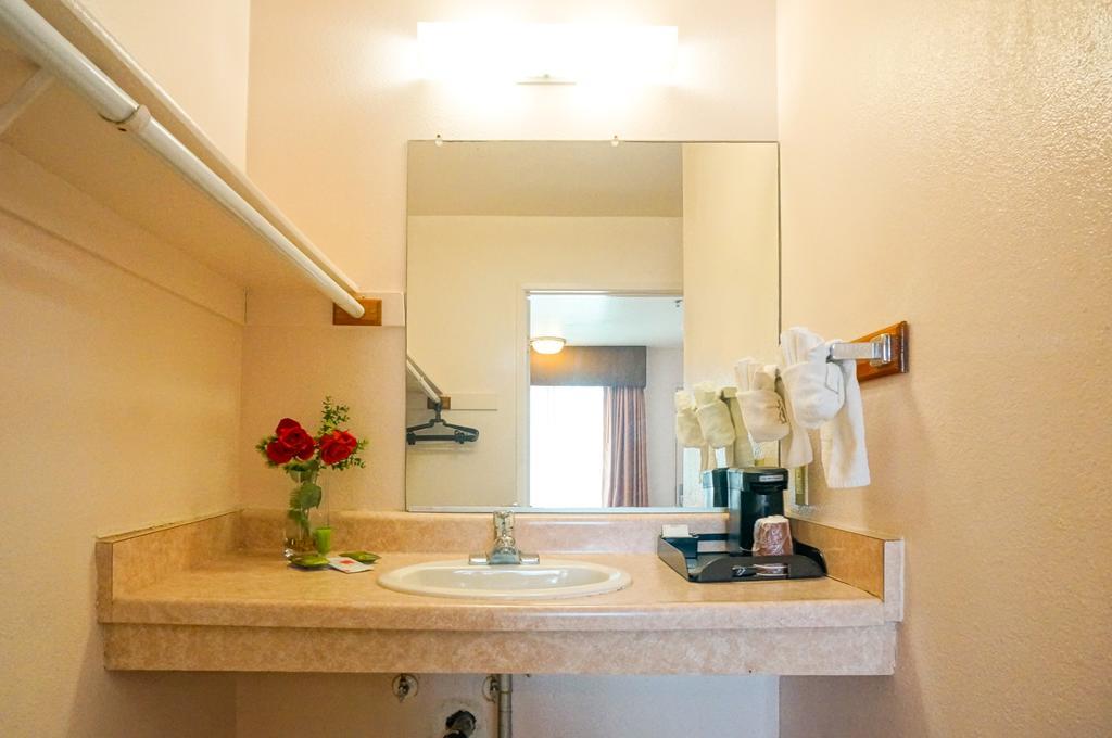 האנטינגטון ביץ' Oceanview Motel מראה חיצוני תמונה
